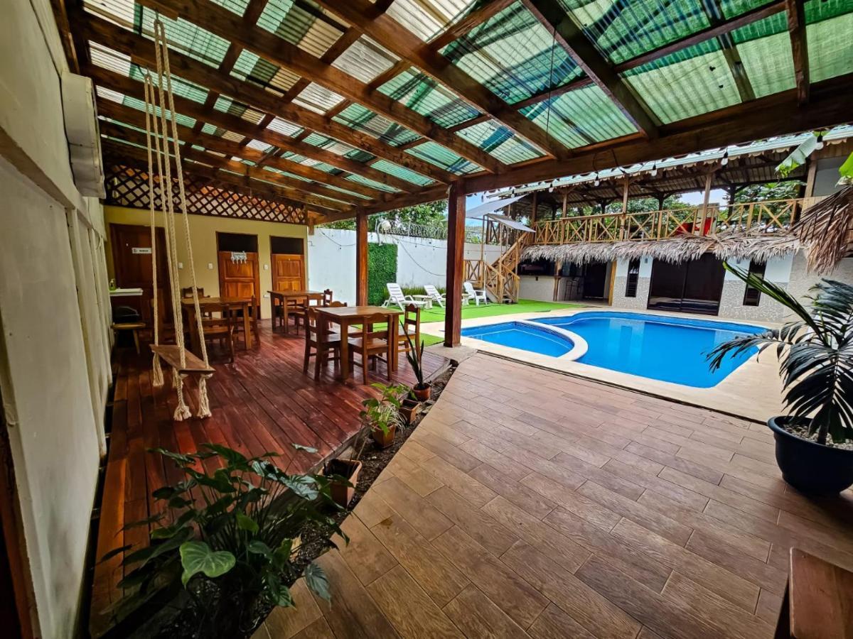 Hotel Liah'S Tortuguero Exteriör bild