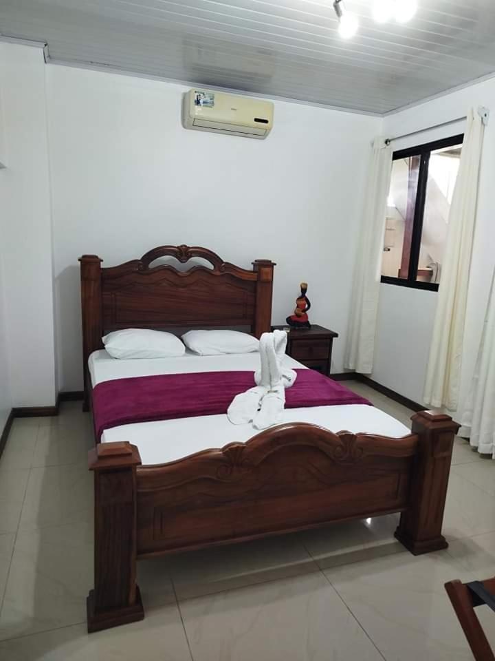 Hotel Liah'S Tortuguero Exteriör bild